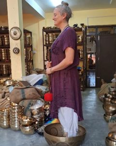 janet trys sound bowls in nepal